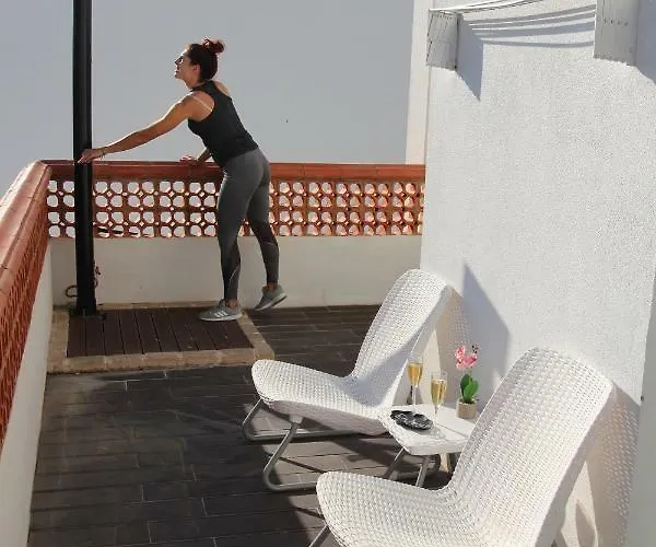 Center 2 - 300m * Αλμπουφέιρα