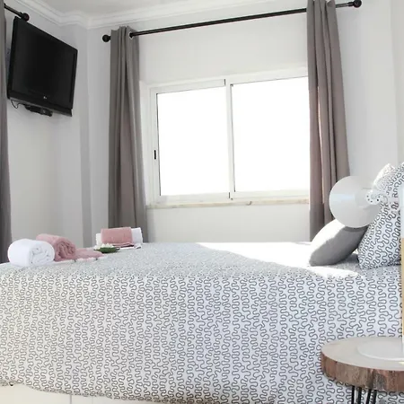 Center 2 - 300m * Albufeira